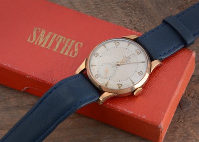 Lot 187 - A Smiths deluxe 1960s 9ct Gold case manual wind wrist watch
