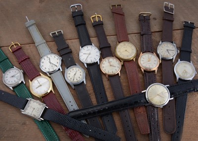 Lot 197 - A collection of various manual wind wrist watches