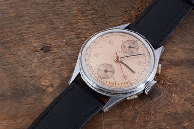 Lot 201 - A vintage Loyal (Watch Co) manual wind chromed wristwatch