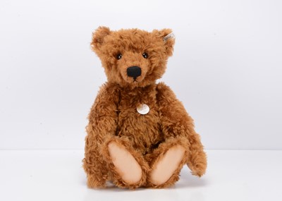 Lot 31 - A Steiff  limited edition replica red/ brown 1905 teddy bear