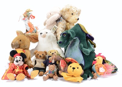 Lot 62 - A quantity of manufactured soft toys