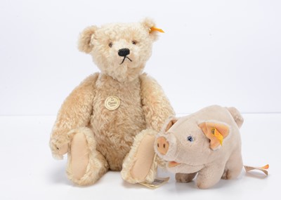 Lot 81 - A Steiff yellow tag replica 1920 Classic teddy bear