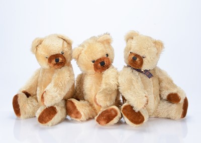 Lot 291 - Three post-war Hamiro teddy bears