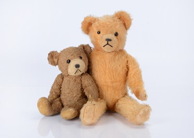 Lot 299 - A post-war German teddy bear