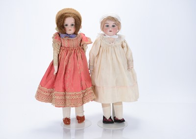 Lot 469 - Two shoulder head dolls