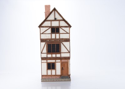 Lot 487 - A recent Tudor 1/16th scale dolls' house by Mary Nicholson