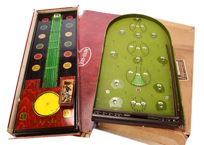 Lot 537 - A Wells O' London clockwork Auto Gee horse racing game