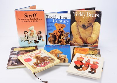 Lot 565 - A large collection of teddy bear books and catalogues