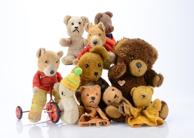 Lot 594 - Various teddy bears and soft toys