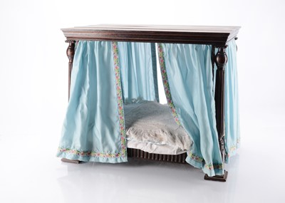 Lot 597 - A doll’s/ teddy bears mahogany four-poster bed