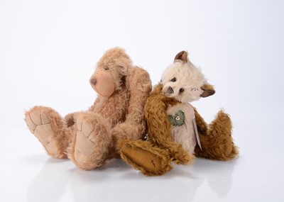 Lot 610 - Two artist teddy bears