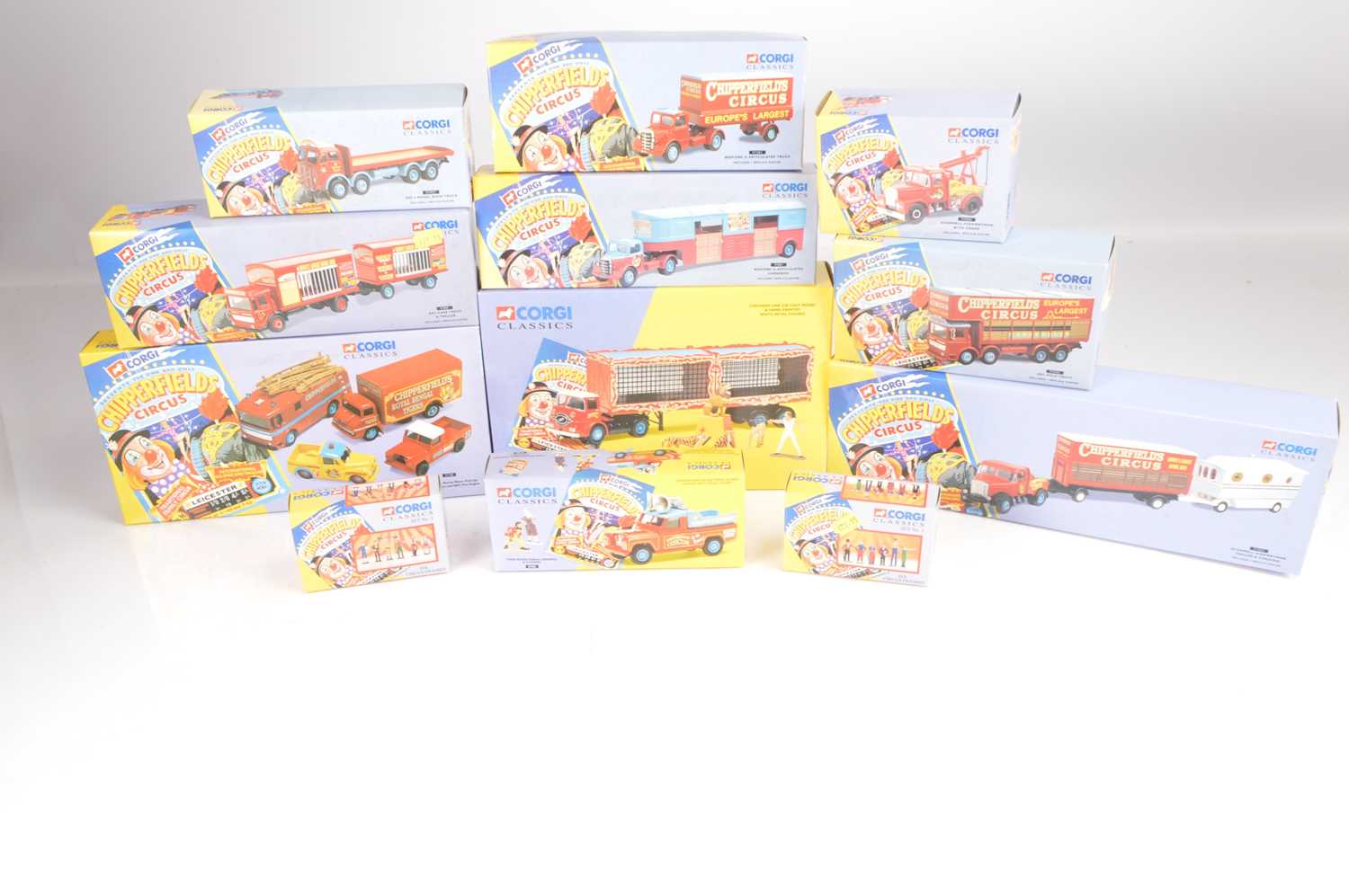 Lot 22 - Corgi Classics Chipperfields Circus (12)