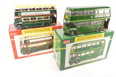 Lot 97 - Sun Star 1:24 Scale Route Master London Buses (2)