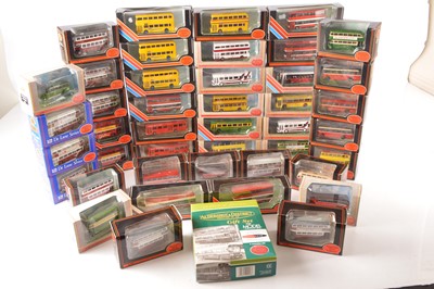 Lot 99 - Exclusive First Editions 1:76 Scale Hampshire Wilts and Dorset Buses and Coaches (44)