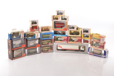 Lot 130 - Modern Diecast Vintage and Modern Vehicles (28)