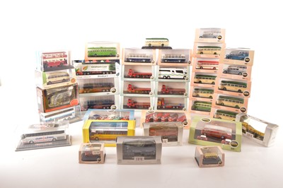 Lot 199 - Oxford Diecast and Other 1:76 Scale and N Gauge Models (38)