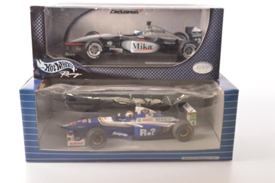 Lot 230 - Hot Wheels and Onyx 1:18 Scale Formula 1 Models (2)