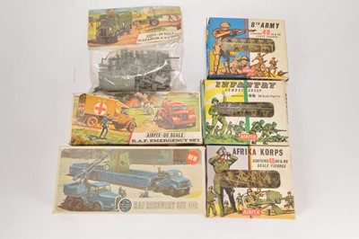 Lot 482 - Vintage Airfix Military Kits and Figure Packs (6)