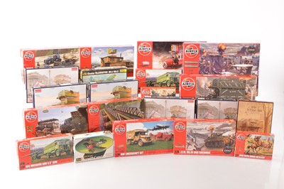 Lot 522 - WWI and Later Mainly Military Kits (19)
