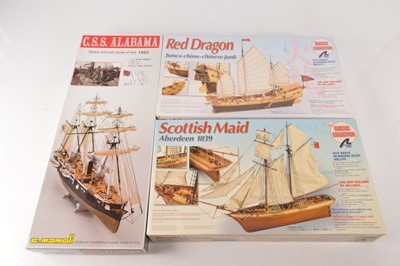 Lot 524 - Marine Kits (3)