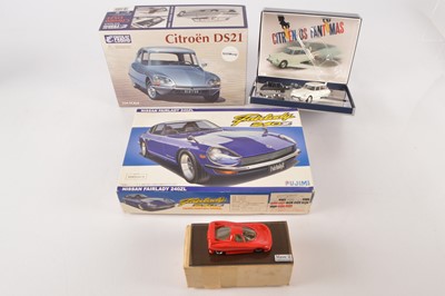 Lot 525 - Car Kits and Models (4)