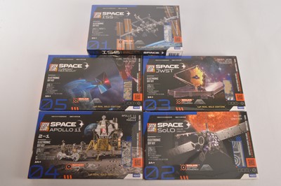 Lot 526 - Geek Club Corp Space O Electronic DIY Kits (5)