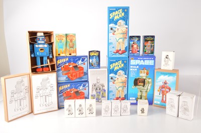 Lot 627 - Schylling and other makers large and small Chinese Tin Robots and Space men (25)
