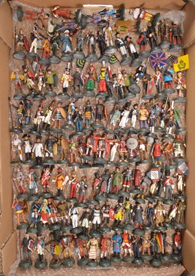 Lot 789 - Spanish New Metal Almirall Palou brand 'Soldiers of All Nations and Eras' comprising a lot of individual soldiers on circular plinths