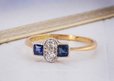 Lot 10 - An Art Deco sapphire and diamond 18ct gold and platinum set dress ring