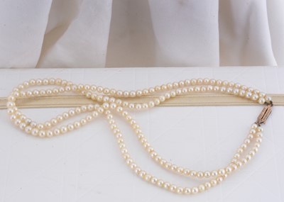 Lot 76 - A slightly graduated double row cultured pearl necklace