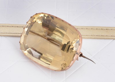 Lot 106 - A large 19th Century cushion cut citrine