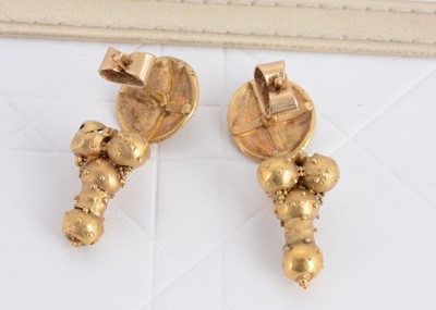 Lot 112 - A pair of yellow metal etruscan style earrings