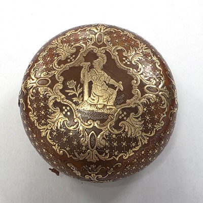 Lot 117 - An 18th Century horn and gold inlaid pique work snuff box