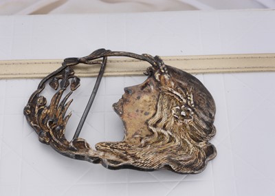 Lot 141 - A Victorian British art nouveau silver buckle