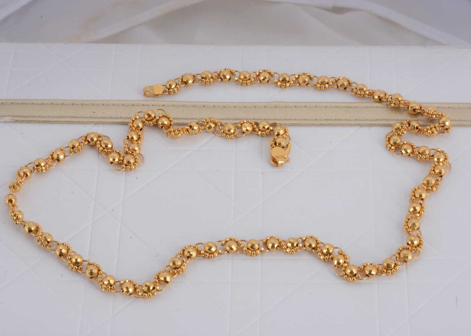 Lot 167 - A continental 916 marked yellow metal necklace