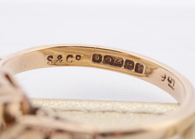 Lot 181 - A 9ct gold Citrine dress ring