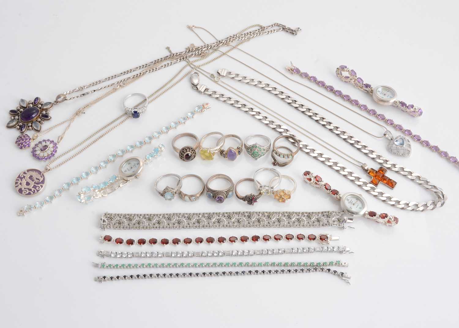 Lot 182 - A collection of silver jewels