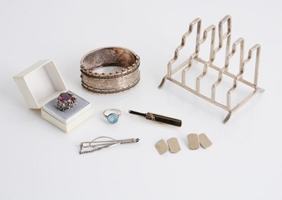 Lot 206 - A collection of silver jewels