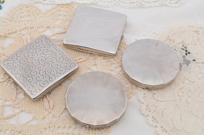 Lot 331 - Four plain chrome Yardley compacts c 1930