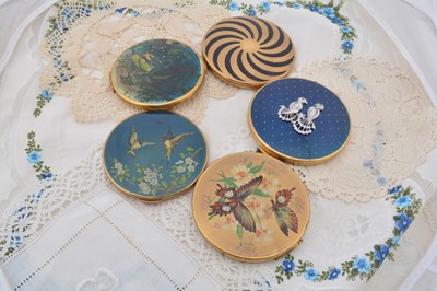 Lot 340 - Five circular Kigu slimline compacts c1930