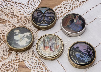 Lot 348 - Five circular 1930s Coty compacts