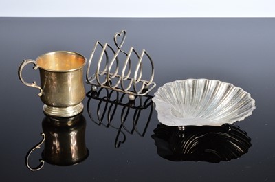 Lot 378 - Three George V silver items