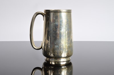 Lot 399 - A Victorian silver tankard by Josiah Williams & Co