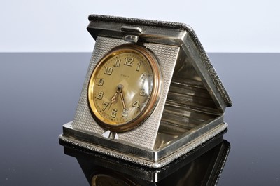 Lot 413 - A George V silver cased travel time piece