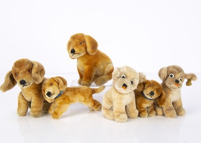 Lot 574 - Post-war Steiff dogs