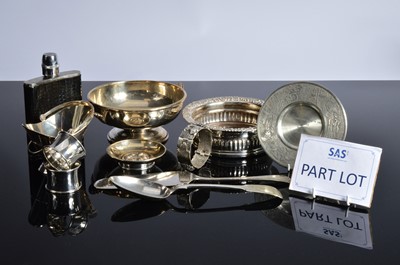 Lot 464 - A collection of silver plated items and metalware