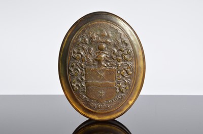 Lot 477 - An 18th Century Queen Anne pressed horn snuff box by John Obrisset