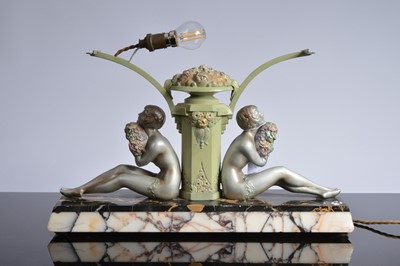 Lot 492 - A nice Art Deco period figural lamp