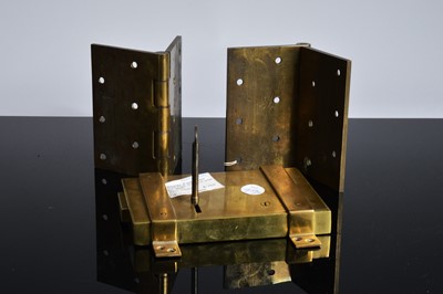 Lot 515 - A large late 19th century door lock and pair of hinges