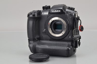 Lot 38 - A Panasonic Lumix GH5 Digital Camera Body
